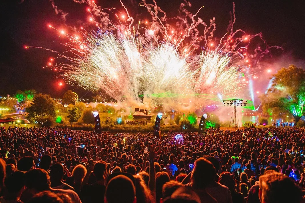 Festival support table